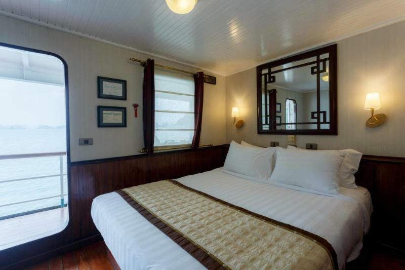 Отель Emeraude Classic Cruises Халонг Экстерьер фото